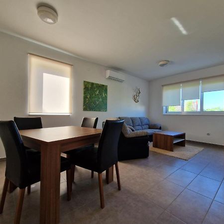 My Nest Accommodation Привлака Екстериор снимка