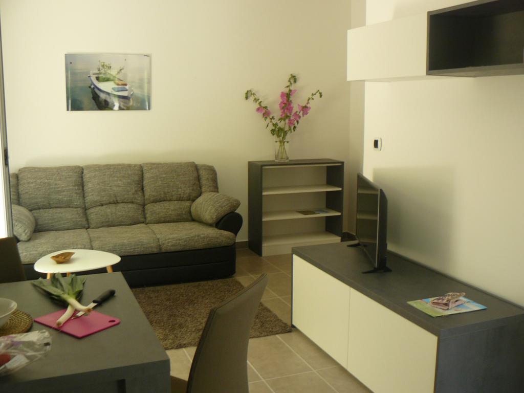 My Nest Accommodation Привлака Екстериор снимка