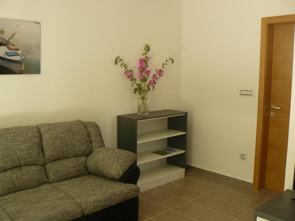 My Nest Accommodation Привлака Екстериор снимка