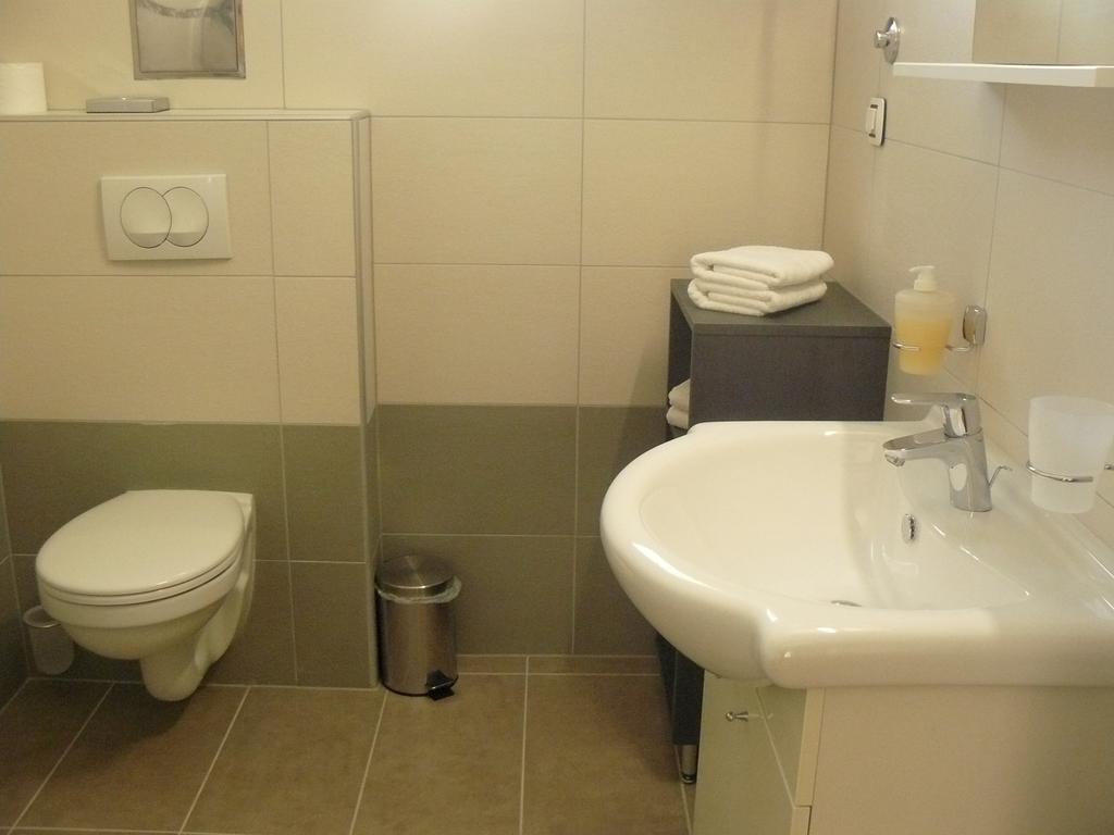 My Nest Accommodation Привлака Екстериор снимка