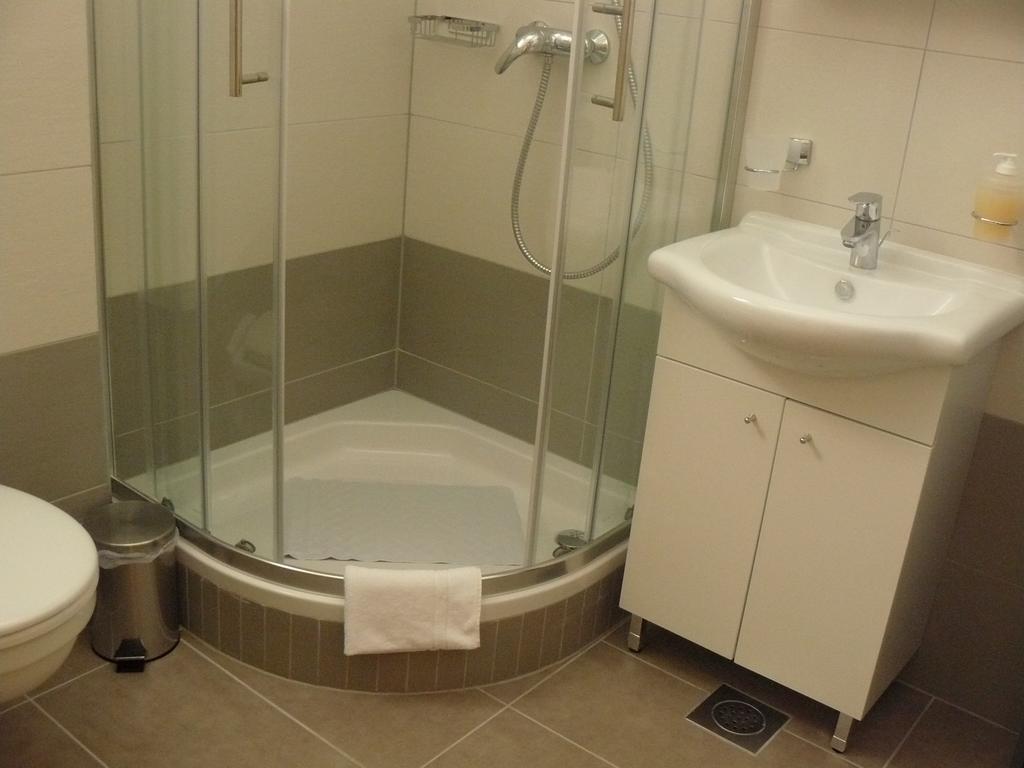 My Nest Accommodation Привлака Екстериор снимка