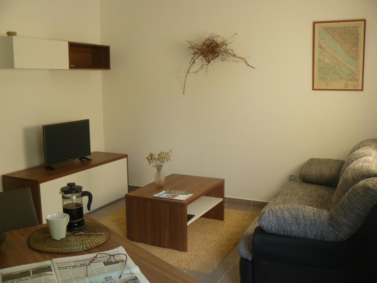 My Nest Accommodation Привлака Екстериор снимка
